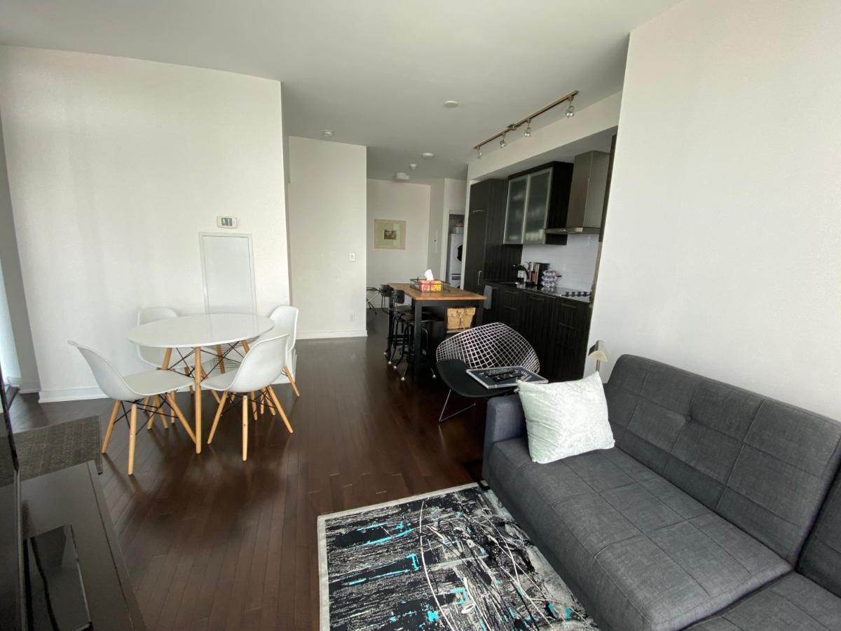 Corporate Suite Toronto Luaran gambar